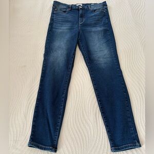 Nicole Miller stretchy skinny leg jeans